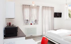 Loft 82 Apartments
